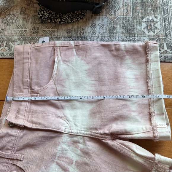 Old Navy Pink and White Jean Shorts with Frayed Hem - Picture 5 of 6